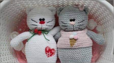 Apraksts un adīšanas shēmas oriģināliem kaķiem Amigurumi