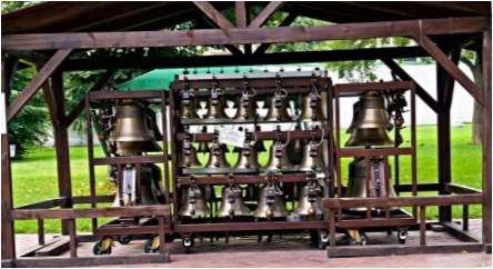 Viss par mūzikas instrumentu carillon